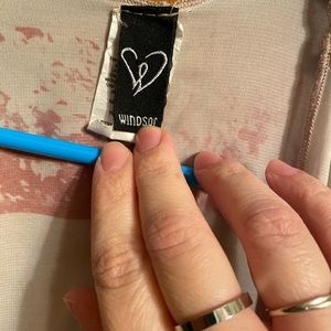 It says it’s a medium but it fits like a large